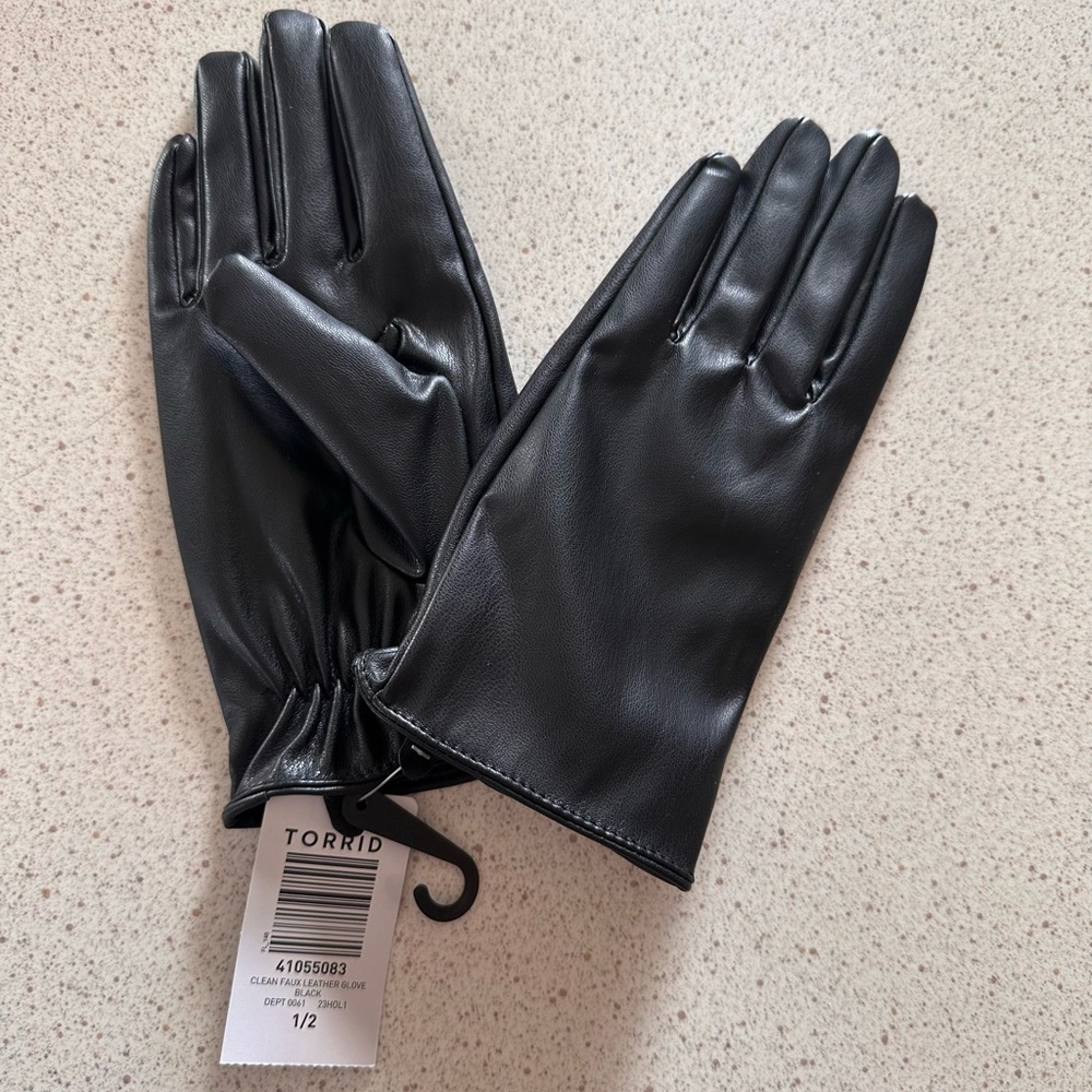 🔥 NWT | Torrid driving gloves